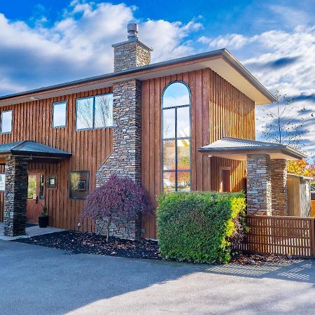 Wanaka Springs Lodge Экстерьер фото