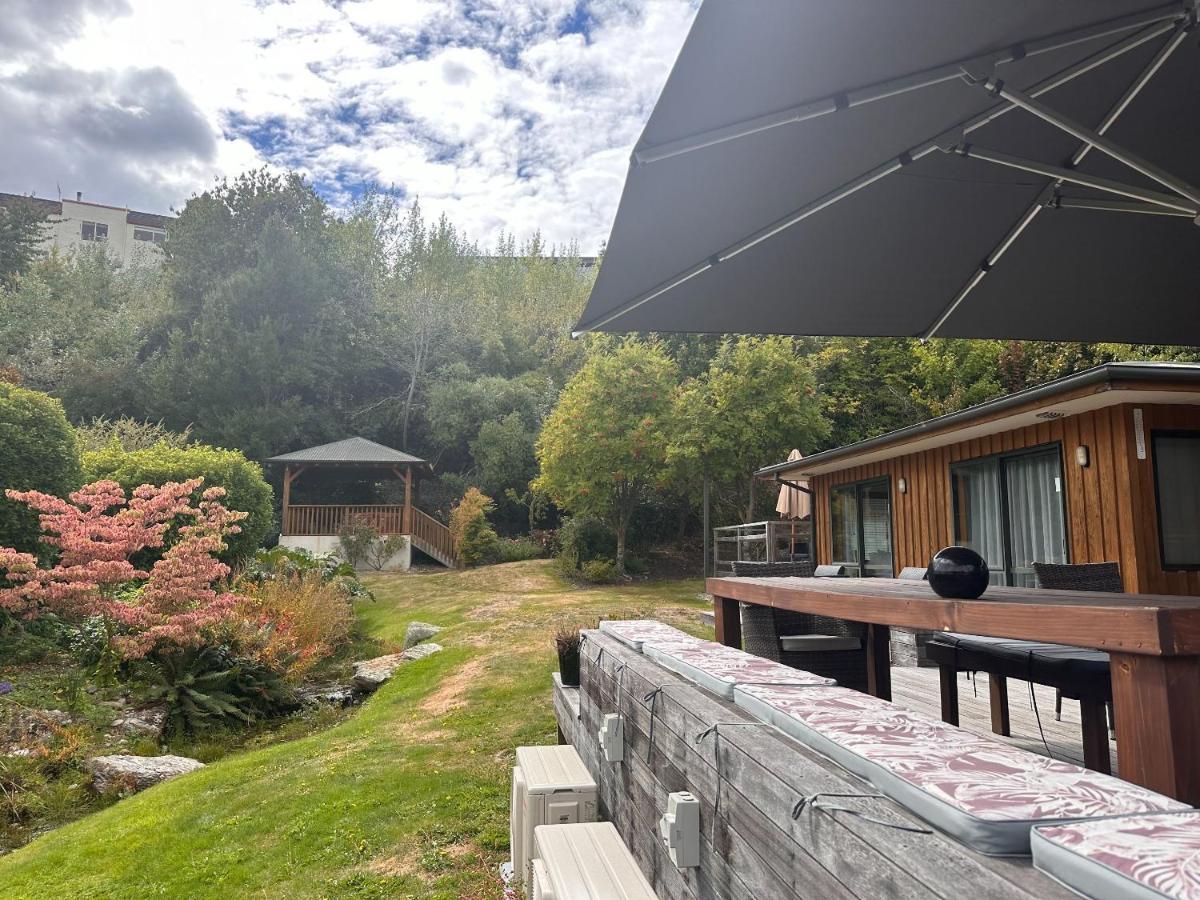 Wanaka Springs Lodge Экстерьер фото