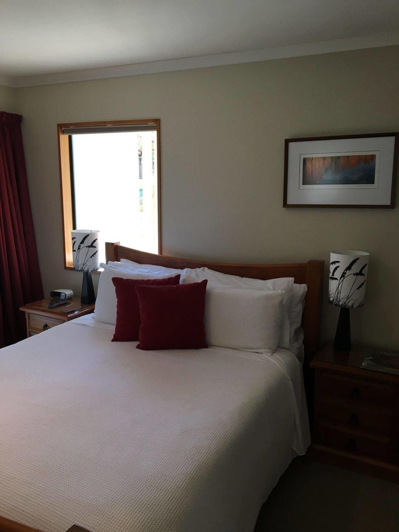 Wanaka Springs Lodge Экстерьер фото
